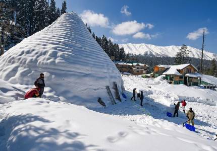 Luxury Kashmir Vacation from Chandigarh