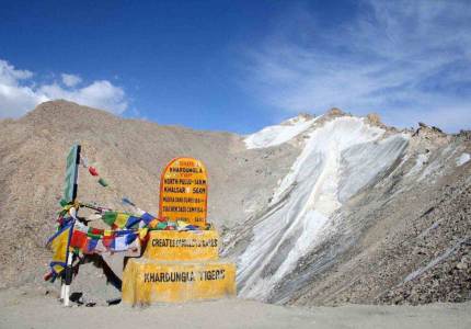 Explore Ladakh in 9 Days | Snow, Valleys & Scenic Lakes