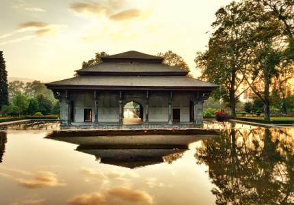 Luxury Kashmir Vacation from Chandigarh