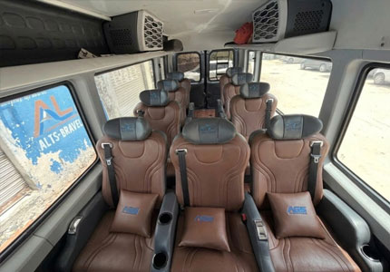 Urbania Traveller 17 Seater