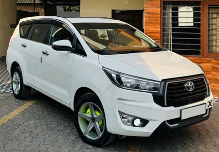 Innova Crysta Cab