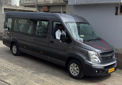 Urbania Traveller 17 Seater